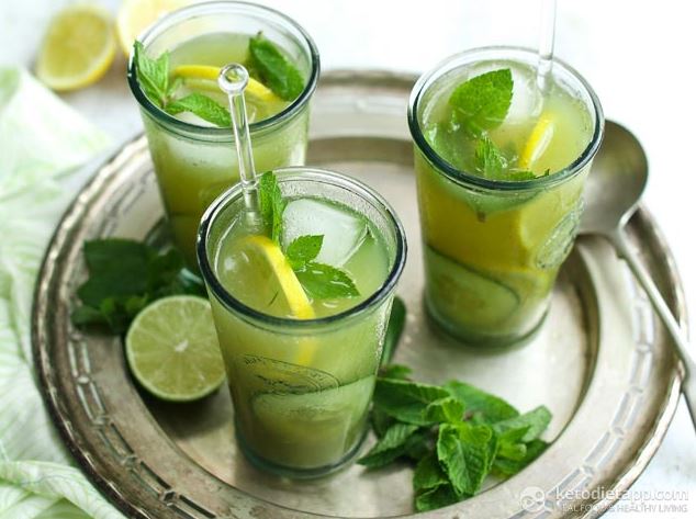 Low-Carb Cucumber Lime Cooler